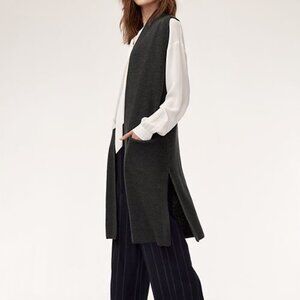 Aritzia Wilfred Olivie Charcoal Grey Merino Wool Sweater Vest Sz XS